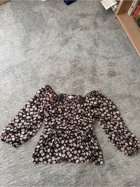 American Eagle Outfitters Black Floral Puff-Sleeve Smocked Top